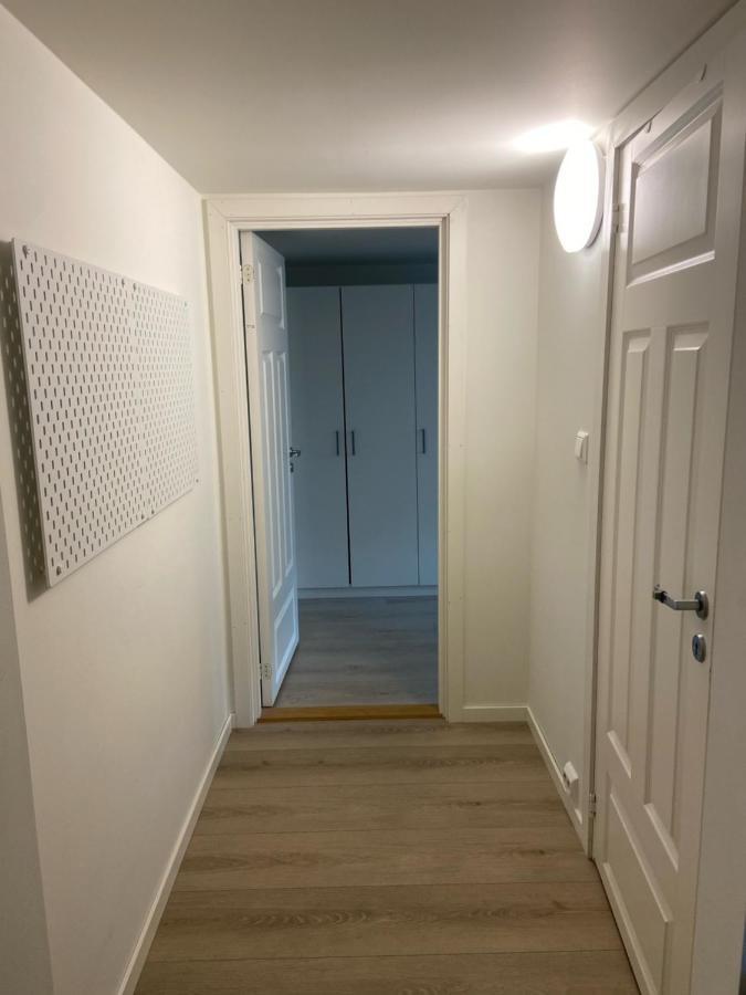 Modern In Classic House, Close To And Center Apartment *